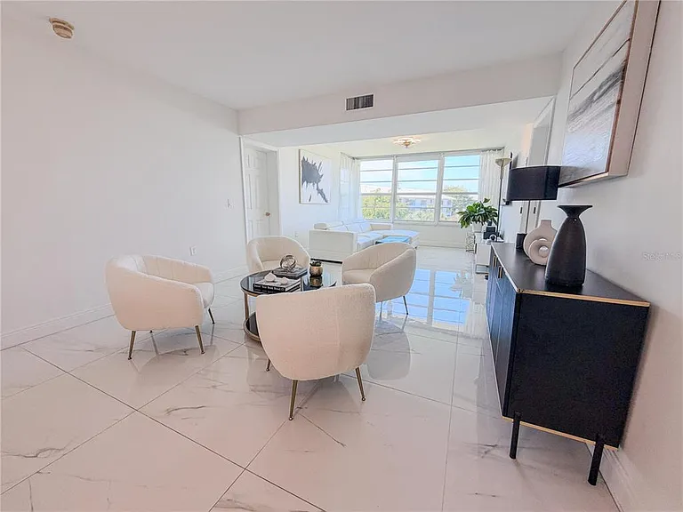 3635 Whitehall Dr #401 — Photo 6