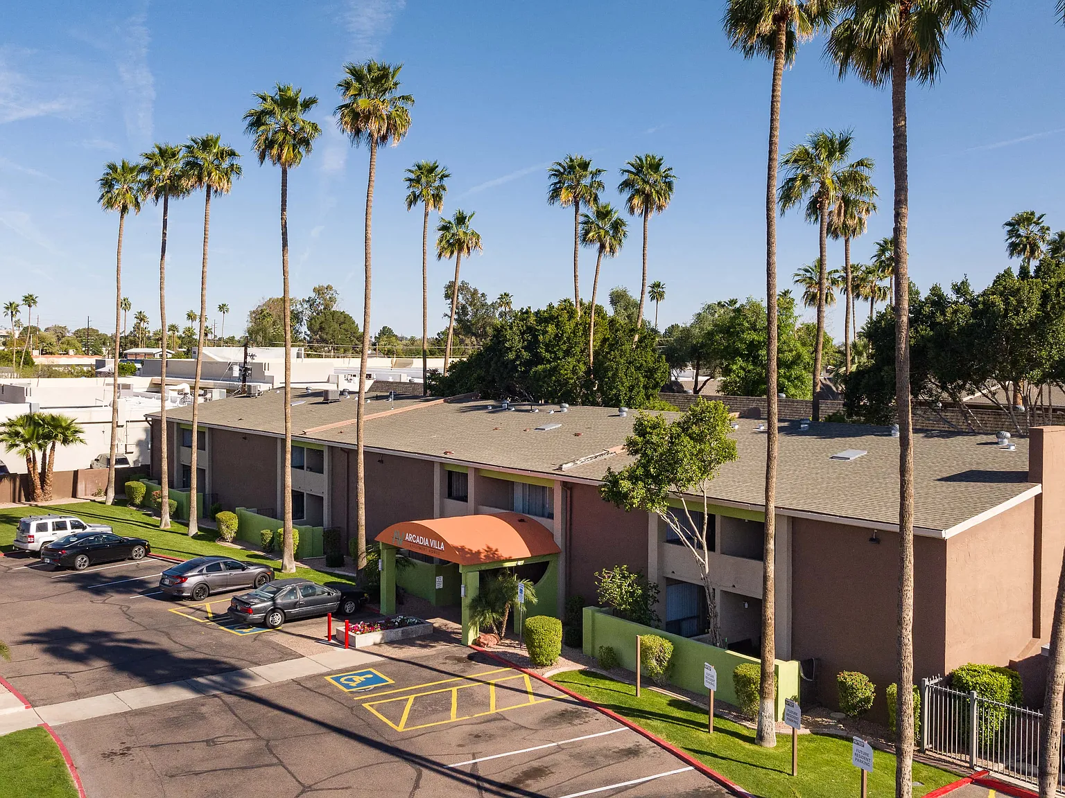 Arcadia Villa Apartments — Photo 3