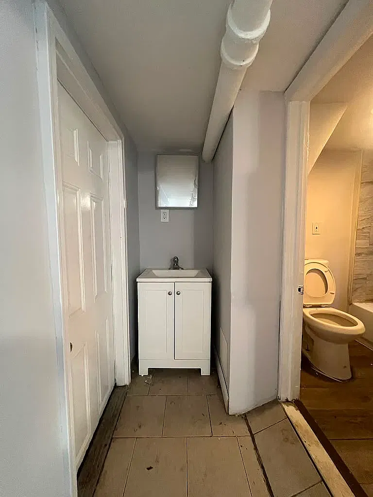 4 Eaton Pl — Photo 3