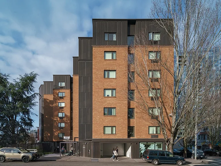 Alder House — Photo 12
