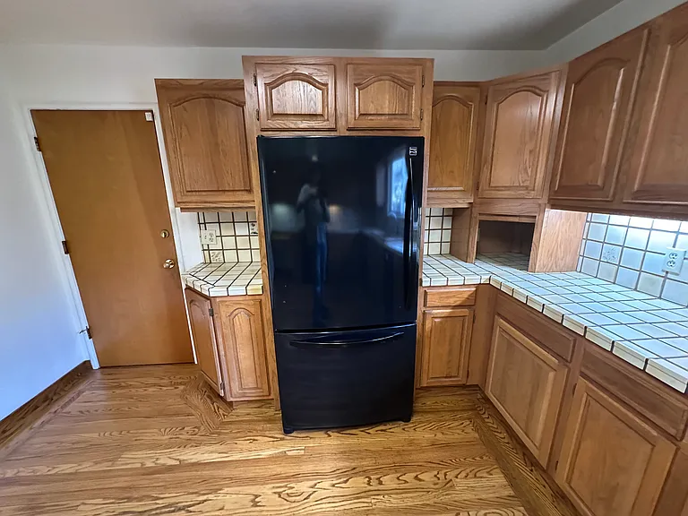 1648 Lee Dr — Photo 3