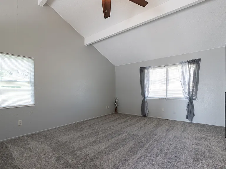 10511 E 41st St — Photo 14