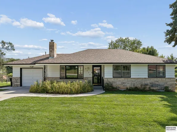5313 Grand Ave, Omaha, NE 68104