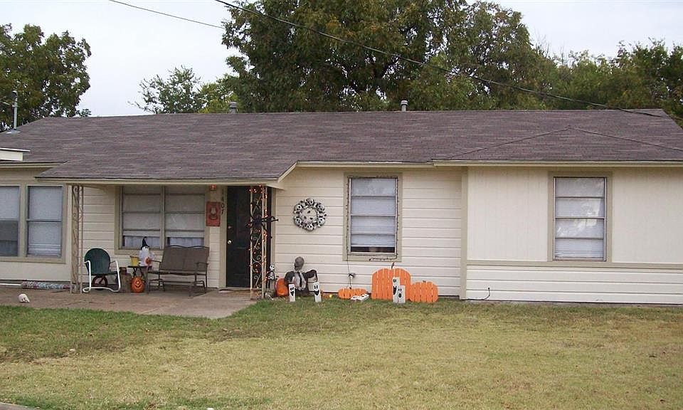 1st image of 1407 SE 15th St