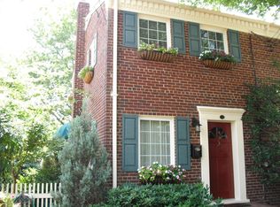30 Underwood Pl, Alexandria, VA 22304
