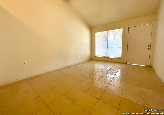 7237 Glen Bay — Photo 3