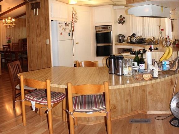 2nd image of 3130 Oakbridge Dr #3130