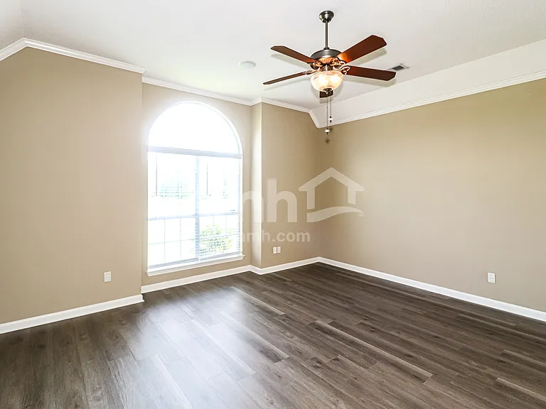 8500 Wolf Trace Ln — Photo 9