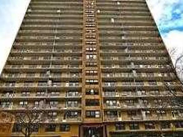 285 Aycrigg Ave APT 2F, Passaic, NJ 07055