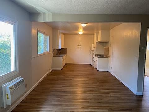 4th image of 4961 Coldwater Canyon Ave