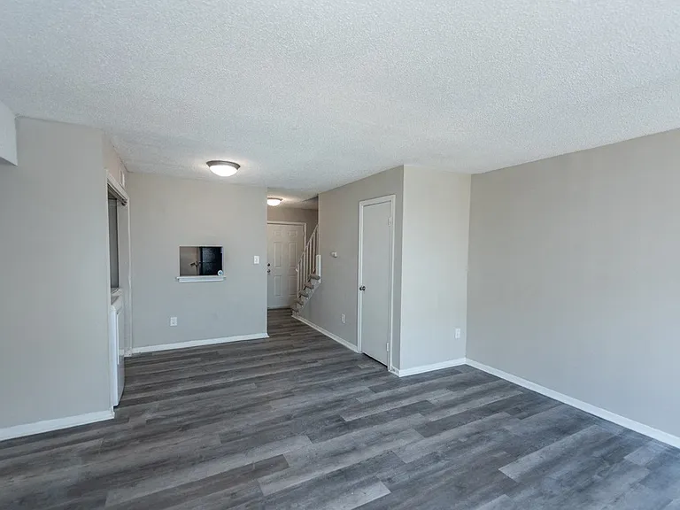 Hilton Village Townhomes — Photo 7