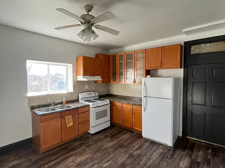 1420 Wenonah Ave #2 — Photo 2