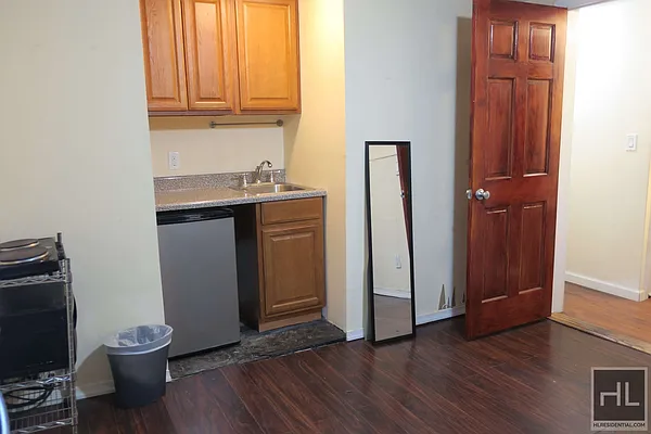 Rented by Highline Residential | media 2