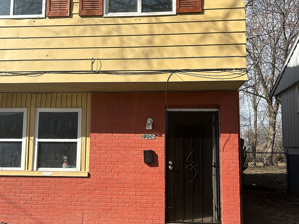 1st image of 2204 W 23rd St
