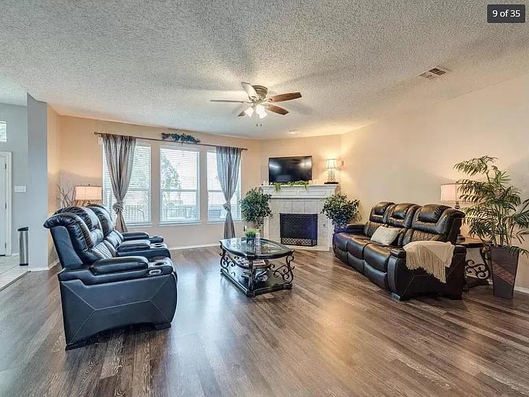 Windcastle Dr — Photo 9