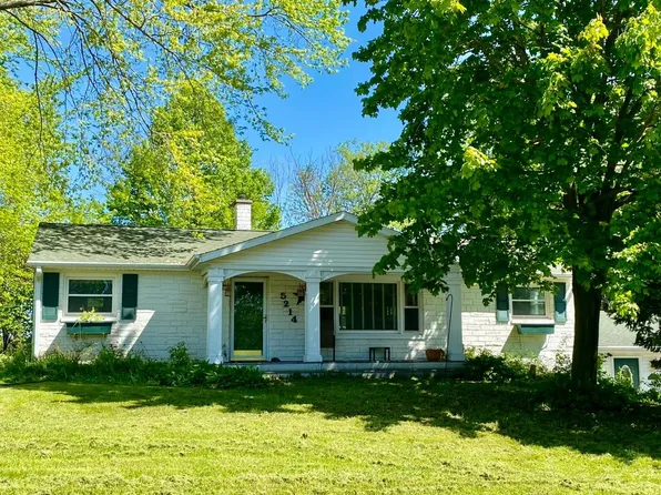 5214 Kunesh Rd, Green Bay, WI 54313