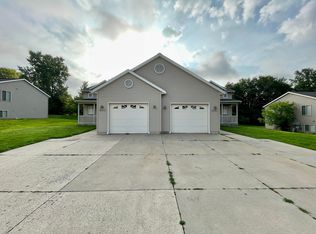 Stauffer Ave SE 4512/4514, Grand Rapids, MI 49508