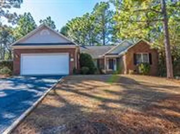 22 La Quinta Loop, Pinehurst, NC 28374