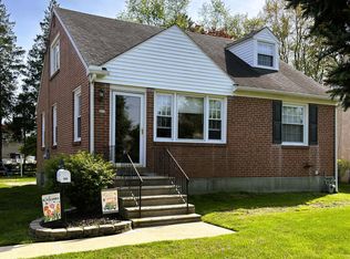 460 Hawarden Rd, Springfield, PA 19064