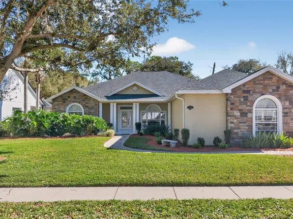 3300 Hawks Ridge Dr, Lakeland, FL 33810