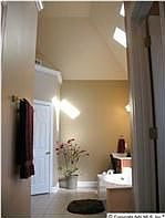 3rd image of 128 Vaughnwood Trce