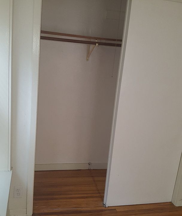 1st image of 476 Herschel St APT 1
