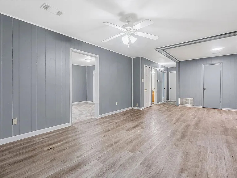 1219 N Parker St — Photo 24