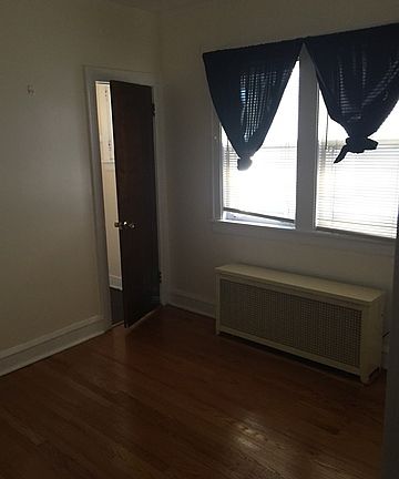 5th image of 5636 N Saint Louis Ave APT 2