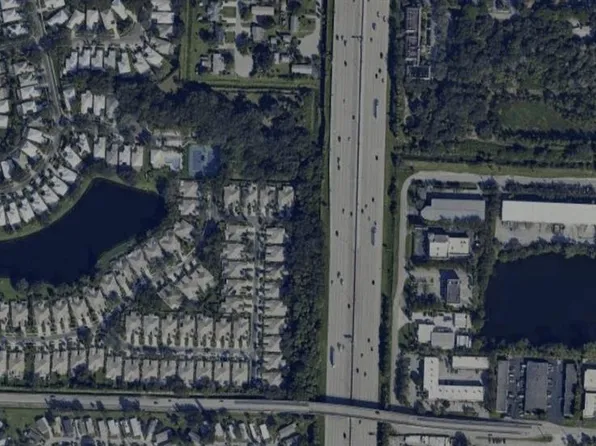 4047 Grove Point Rd, Palm Beach Gardens, FL 33410