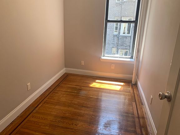 2nd image of 1103 Lexington Ave Fl 4