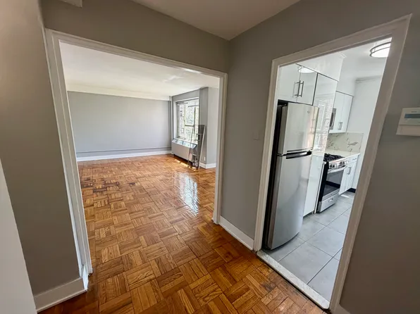 (undisclosed Address), Fresh Meadows, NY 11365