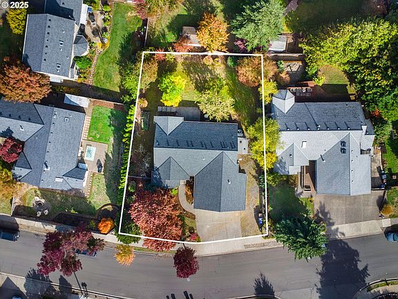 4th image of 15011 Pebble Beach Dr