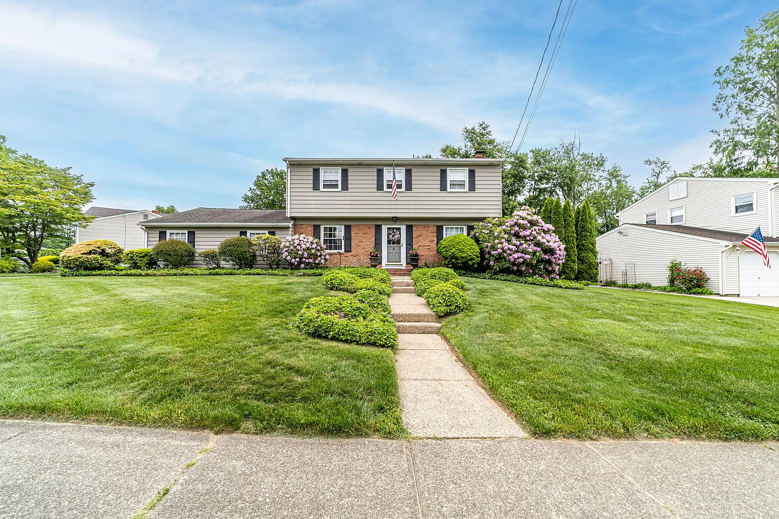 17 Lawnside Dr photo 1