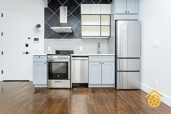 1st image of 91 Graham Ave #2A
