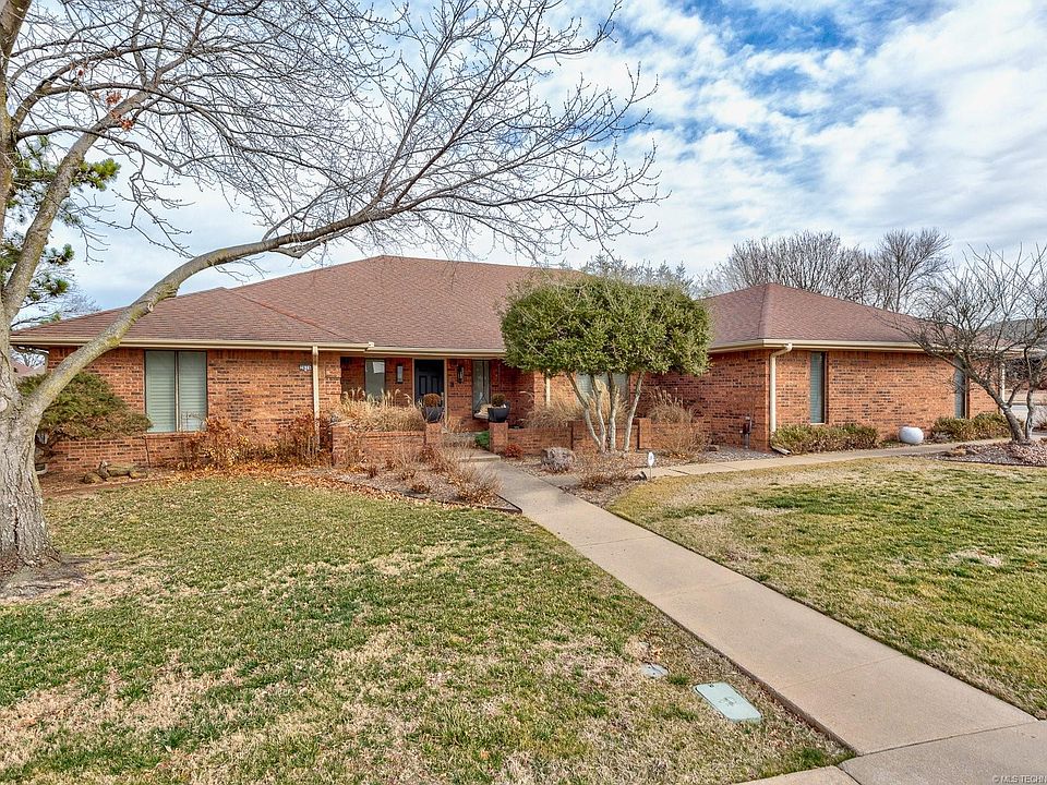 1st image of 2616 Kensington Way