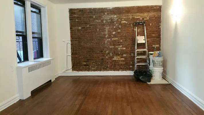 Rented by Bouklis Group | media 44