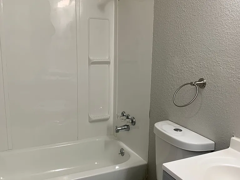 Walnut Ridge Apartments — Photo 11