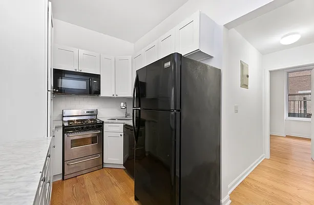 Rented by R New York | media 12