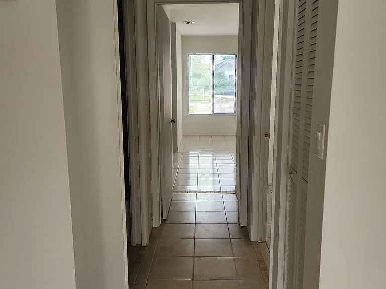 9712 Saratoga Park Ct — Photo 25