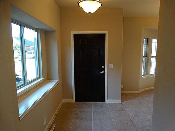 3rd image of 2127 Danibelle Dr