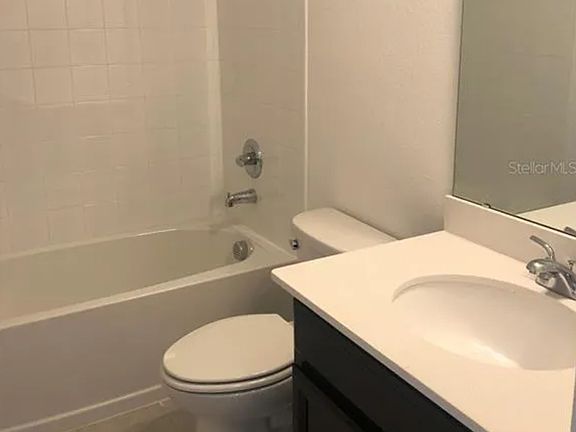4th image of 624 Disa Dr