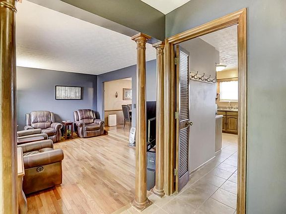 3rd image of 1905 Faymeadow Ave
