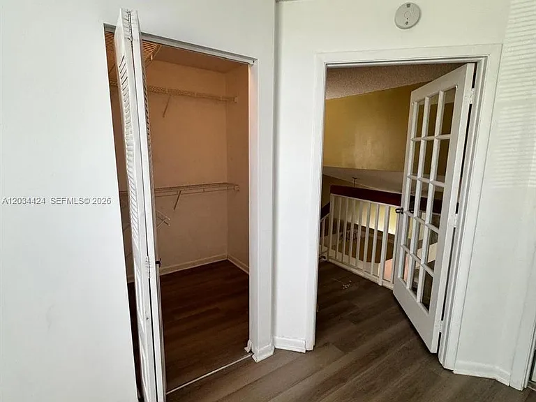 911 Coral Club Dr #911 — Photo 8
