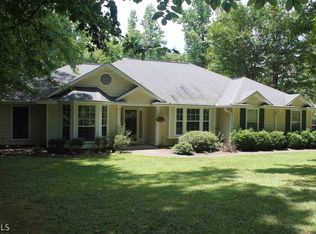 205 Park Timbers Dr, Sharpsburg, GA 30277