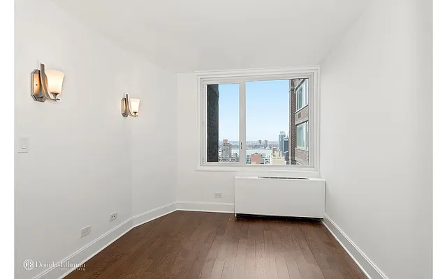 Rented by Douglas Elliman | media 28