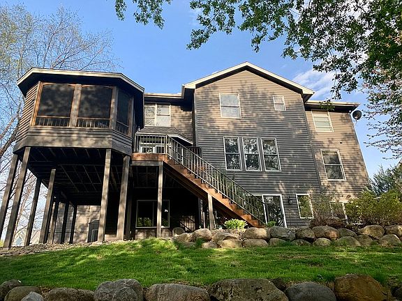 Back view - Gazedo & Deck  