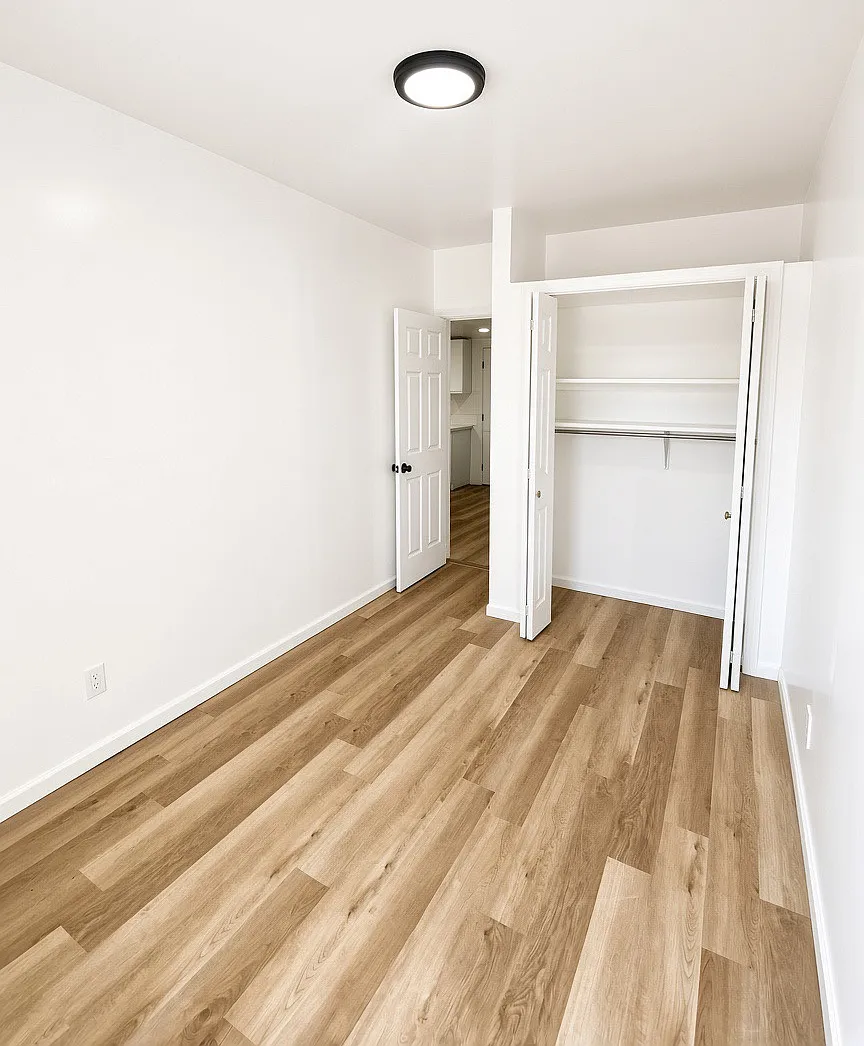 3 bed, $2,400 — Photo 4