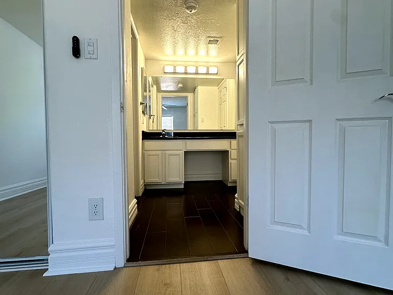 3825 E Camelback Rd #150 — Photo 9
