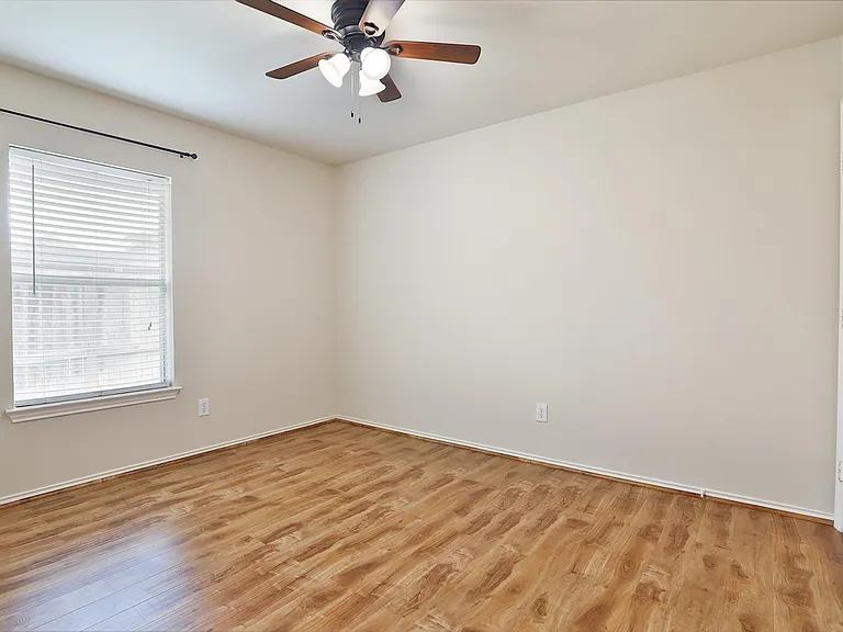26738 Abbey Springs Ln — Photo 23
