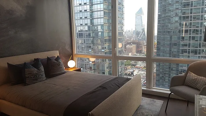 Rented by Bold New York | media 5